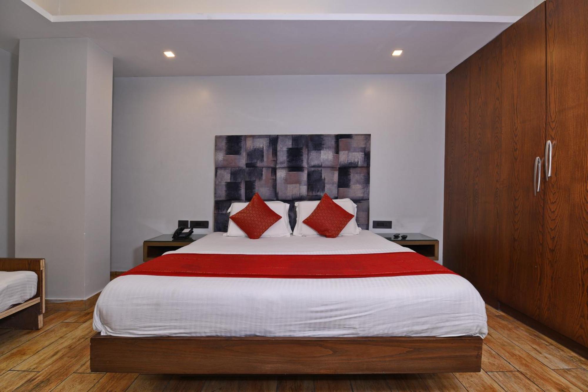 ניו דלהי Hotel Nitya Maharani מראה חיצוני תמונה